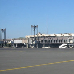 Der Flughafen Marrakesch-ménara unter hohem Überwachung