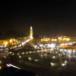 Marrakesch und ihre jamaâ El-FNA in Fotos in Saint-Sieg-über-Loire
