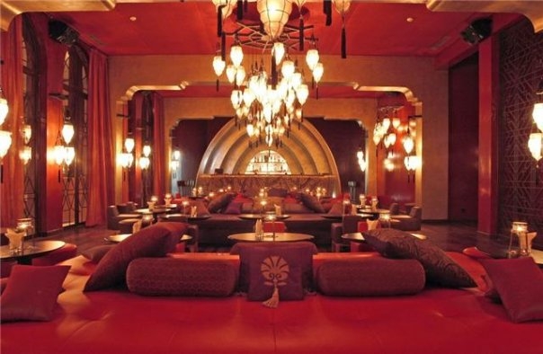 Der Rose bar