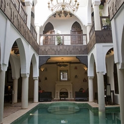 Riad besteht
