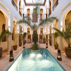 angsana Riad lydines