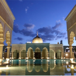 Palais namaskar